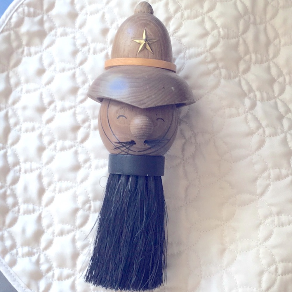 Vintage wooden handled Valet clothes brush